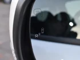 Toyota Urban Cruiser Executive 61 Kwh Automaat 174Pk thumbnail 4