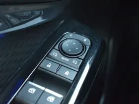 Toyota Urban Cruiser Executive 61 Kwh Automaat 174Pk thumbnail 8