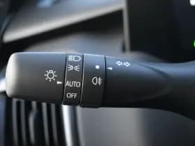 Toyota Urban Cruiser Executive 61 Kwh Automaat 174Pk thumbnail 9