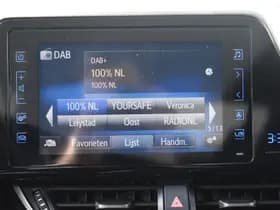 Toyota C-HR thumbnail 17