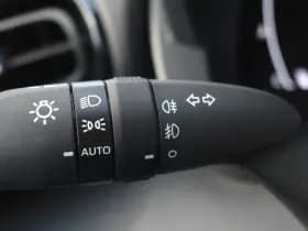 Toyota Yaris 1.5 Hybrid 115 First Edition Limited Automaat 116Pk thumbnail 9