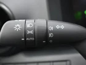 Toyota C-HR 2.0 Plug-In Hybrid 220 Executive Automaat 223Pk thumbnail 11