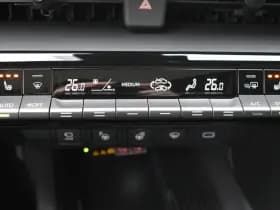 Toyota C-HR 2.0 Plug-In Hybrid 220 Executive Automaat 223Pk thumbnail 18