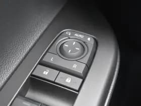 Toyota C-HR 2.0 Plug-In Hybrid 220 Executive Automaat 223Pk thumbnail 9