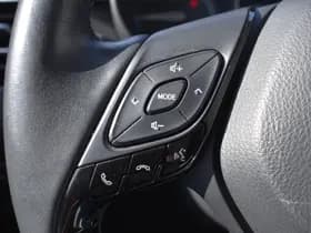 Toyota C-HR thumbnail 11