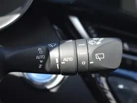 Toyota C-HR thumbnail 13