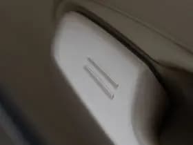 Toyota Land Cruiser 3.0 D-4D-F Executive thumbnail 2