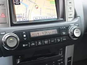 Toyota Land Cruiser 3.0 D-4D-F Executive thumbnail 14