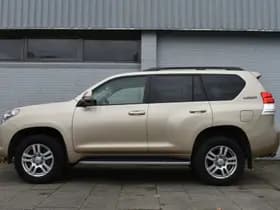 Toyota Land Cruiser 3.0 D-4D-F Executive thumbnail 5