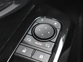 Toyota Urban Cruiser Dynamic 61 Kwh Automaat 174Pk thumbnail 16