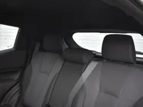 Toyota Urban Cruiser Dynamic 61 Kwh Automaat 174Pk thumbnail 9