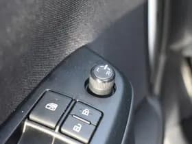 Toyota Yaris 1.5 Hybrid 115 First Edition Limited Automaat 116Pk thumbnail 12