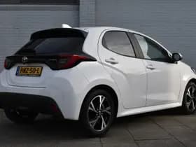 Toyota Yaris 1.5 Hybrid 115 First Edition Limited Automaat 116Pk thumbnail 4