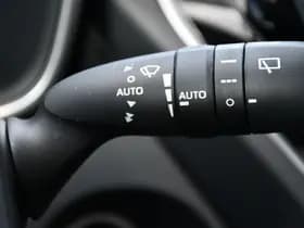 Toyota Corolla thumbnail 23