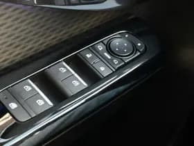 Toyota Urban Cruiser Dynamic 61 Kwh Automaat 175Pk thumbnail 22