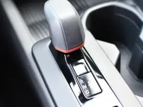 Toyota C-HR 1.8 Hybrid 140 Dynamic Automaat 140Pk thumbnail 12