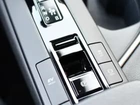 Toyota C-HR 1.8 Hybrid 140 Dynamic Automaat 140Pk thumbnail 13