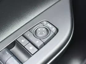 Toyota C-HR 1.8 Hybrid 140 Dynamic Automaat 140Pk thumbnail 9