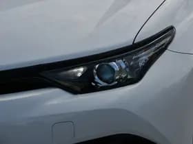 Toyota Auris thumbnail 17