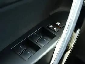 Toyota Auris thumbnail 24