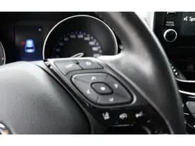 Toyota C-HR thumbnail 14