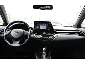 Toyota C-HR thumbnail 18