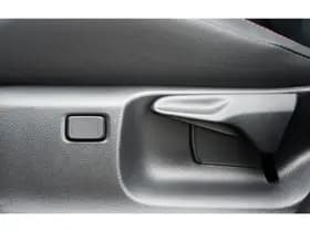 Toyota Corolla thumbnail 13