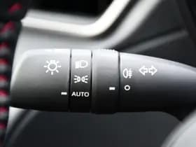 Toyota Corolla thumbnail 14