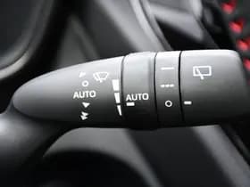 Toyota Corolla thumbnail 15
