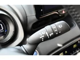 Toyota Yaris thumbnail 11