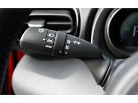 Toyota Yaris thumbnail 13