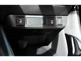 Toyota Yaris thumbnail 16