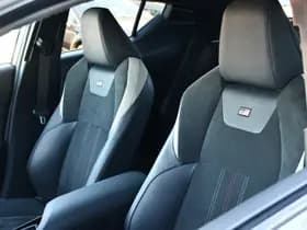 Toyota C-HR thumbnail 12