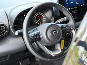 Toyota Yaris thumbnail 18