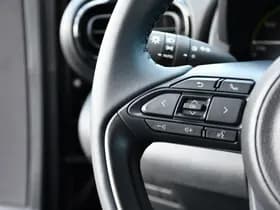 Toyota Yaris thumbnail 5