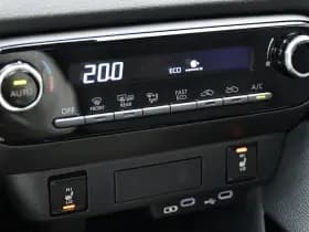 Toyota Yaris 1.5 Hybrid 115 Dynamic Limited 116Pk Automaat thumbnail 11