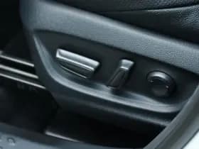 Toyota C-HR 1.8 Hybrid Style Luxury thumbnail 6