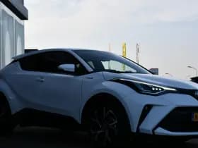 Toyota C-HR 1.8 Hybrid Style Luxury thumbnail 9