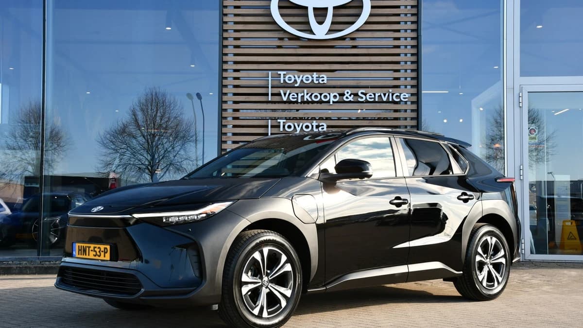 Toyota BZ4X Dynamic 71 kWh Automaat 204pk — foto 1
