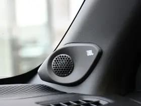 Toyota Urban Cruiser Executive 61 Kwh Automaat 174Pk thumbnail 4