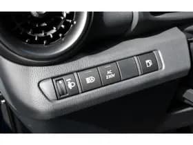 Toyota C-HR 2.0 Plug-In Hybrid 220 Dynamic Automaat 223Pk thumbnail 4