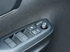 Toyota Yaris Cross 1.5 Hybrid 115 Dynamic Automaat 116Pk thumbnail 24