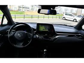 Toyota C-HR thumbnail 17