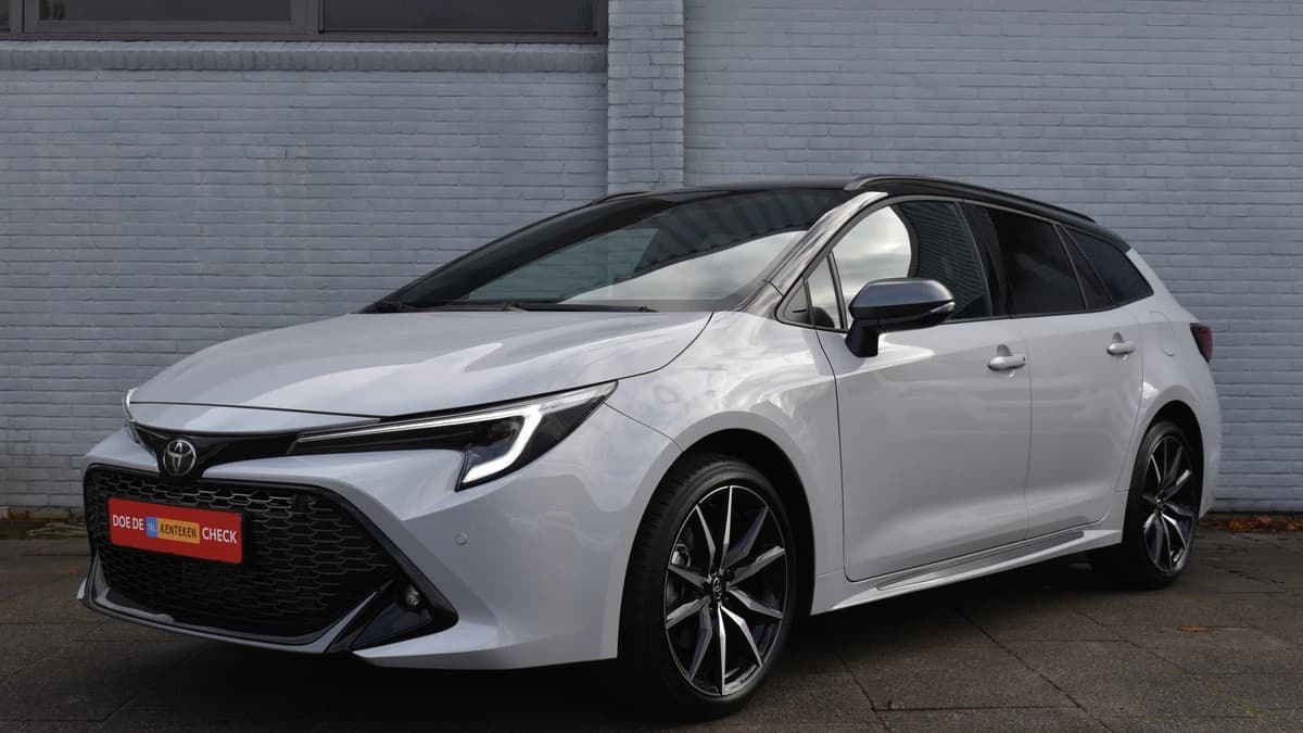 Toyota Corolla Touring Sport Hybrid 180 GR Sport Automaat 178Pk — foto 1