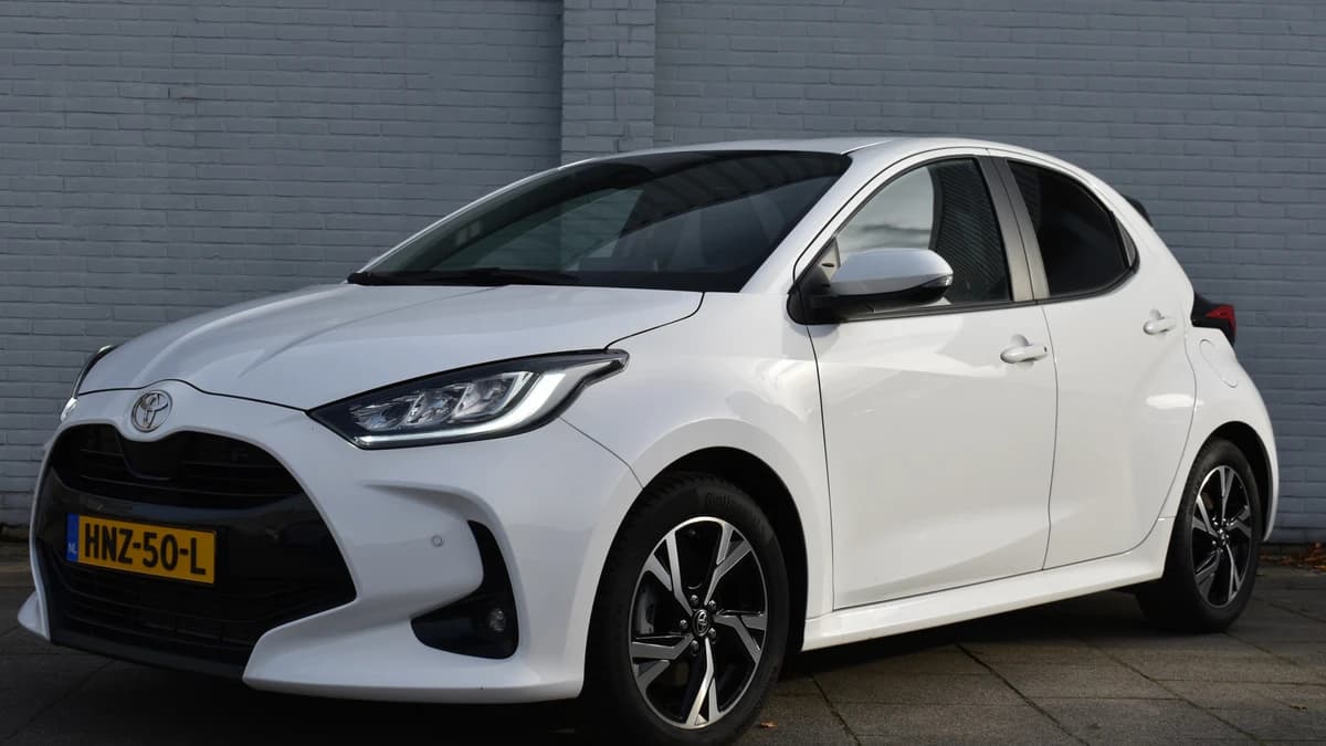 Toyota Yaris 1.5 Hybrid 115 First Edition Limited Automaat 116pk — foto 1