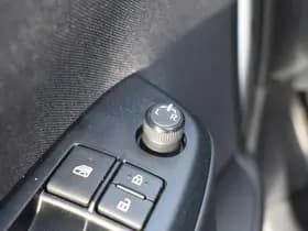 Toyota Yaris 1.5 Hybrid 115 First Edition Limited Automaat 116pk thumbnail 12