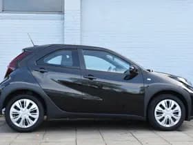 Toyota Aygo X 1.0 VVT-i MT Play 72 pk thumbnail 12