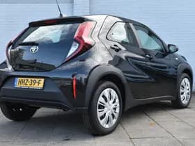 Toyota Aygo X 1.0 VVT-i MT Play 72 pk thumbnail 4