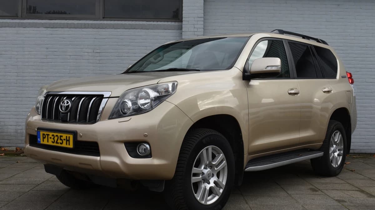 Toyota Land Cruiser 3.0 D-4D-F Executive — foto 1