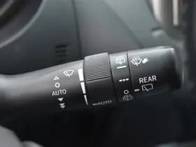 Toyota Land Cruiser 3.0 D-4D-F Executive thumbnail 12